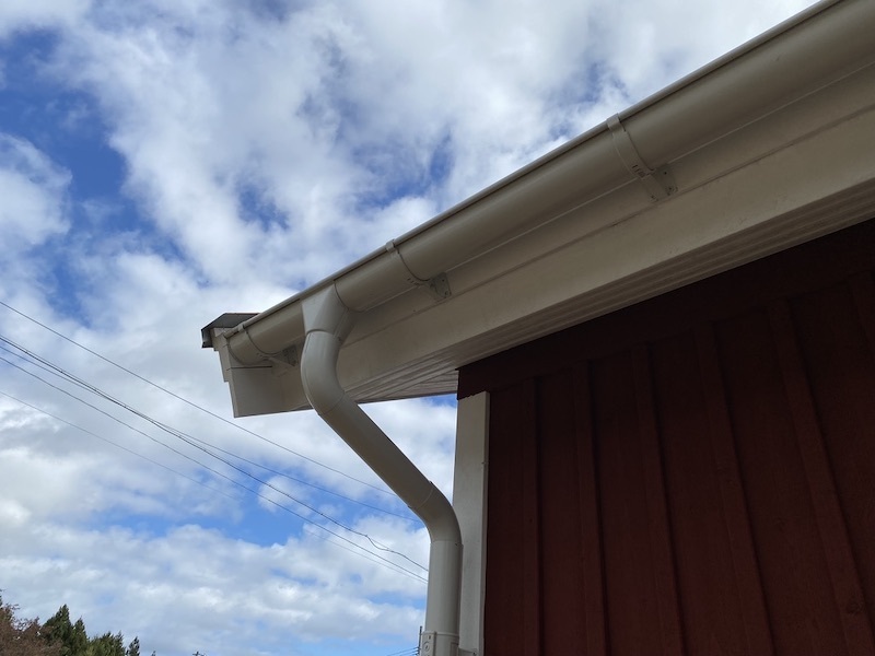 スウェーデン製の雨樋セット