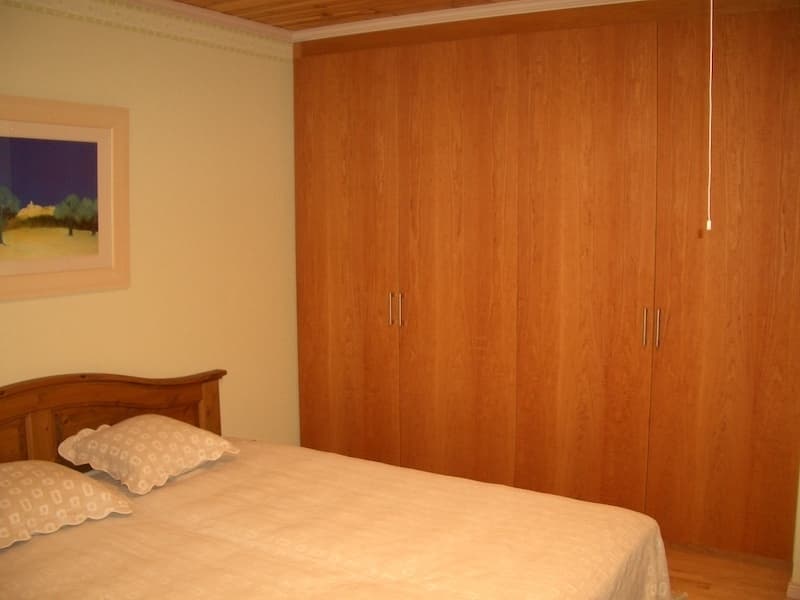 寝室の収納キャビネット（60cm x4）
