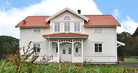 スウェーデン住宅のシンボルの半円窓
