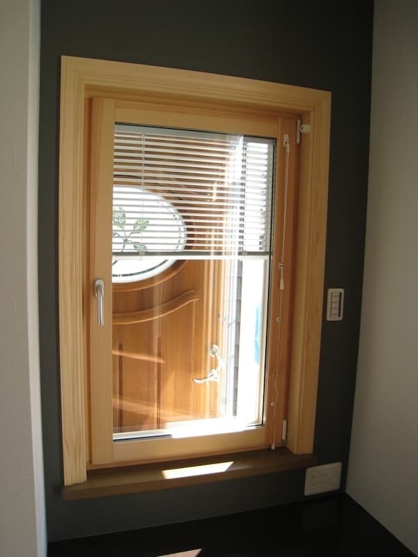 使い勝手の良いブラインド内蔵