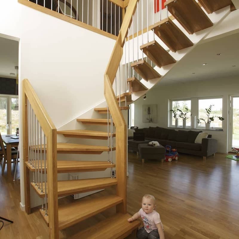住空間の主役になる木製デザイン階段