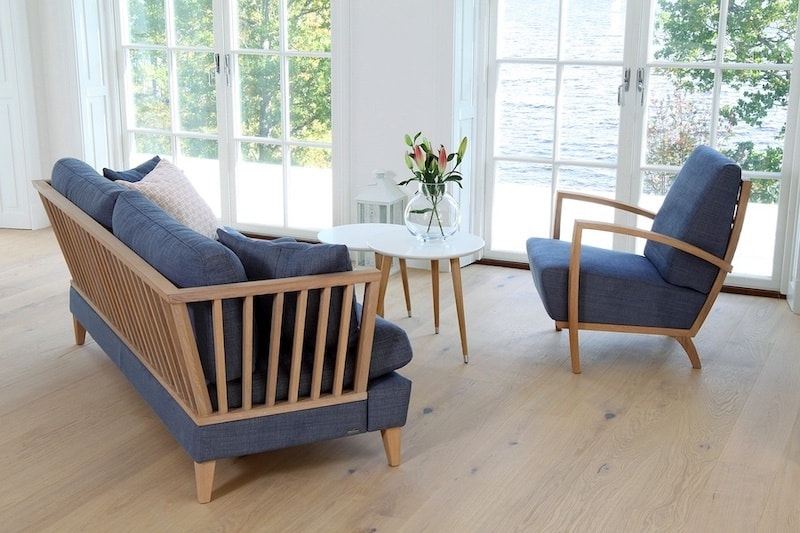 オーク製フレームのソファー：Särö