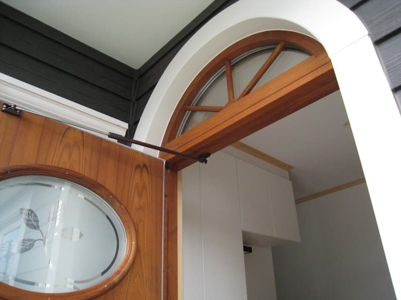 木製ドア専用のドアストッパー