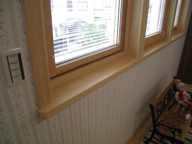 窓台（クリアラッカー塗装）