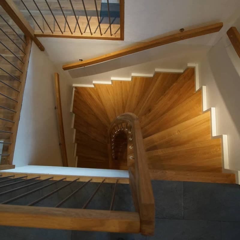 一つひとつ形状が異なる踏板