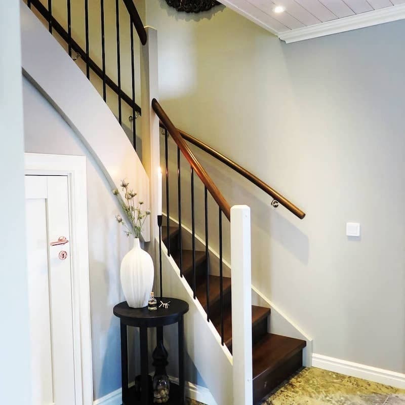 素材と色の塗り分けで上質感