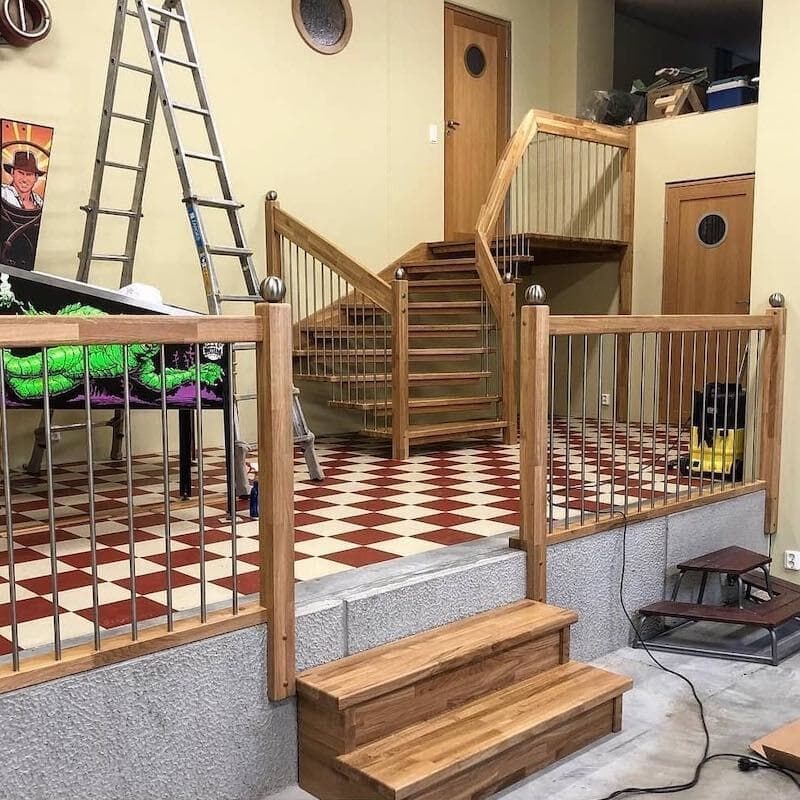 住空間の段差を階段でデザイン統一