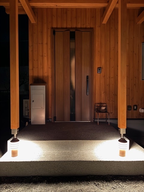 和風モダンに似合う郵便受け