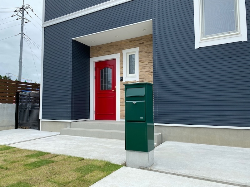 シリンダー錠付の宅配ボックス