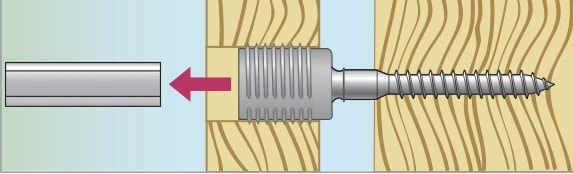 専用工具を抜き取って反対側で調整ボルトだけを回して木製枠を調整