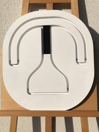 ホワイト仕上げの木製ベビーキープ