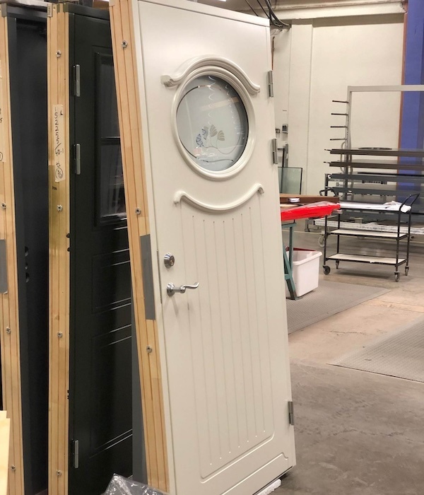 SnickarPerの玄関ドア