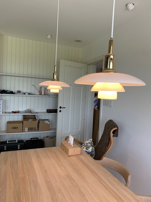 パイン材の壁パネル